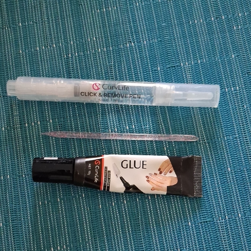 Pink Press On Nails Kit - Picture 6 of 6